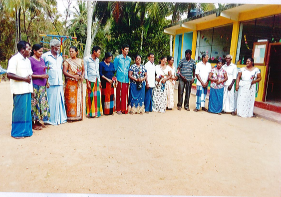 සී/ස අකරවත්ත ජනෝදාන සංවර්ධන සමූපකාර සමිතියේ විවාහ වී තිස්වන වර්ෂය සම්පූර්ණ කරන ලද සාමාජිකයන් සඳහා විවාහ සංවත්සරය පැවත්වීම